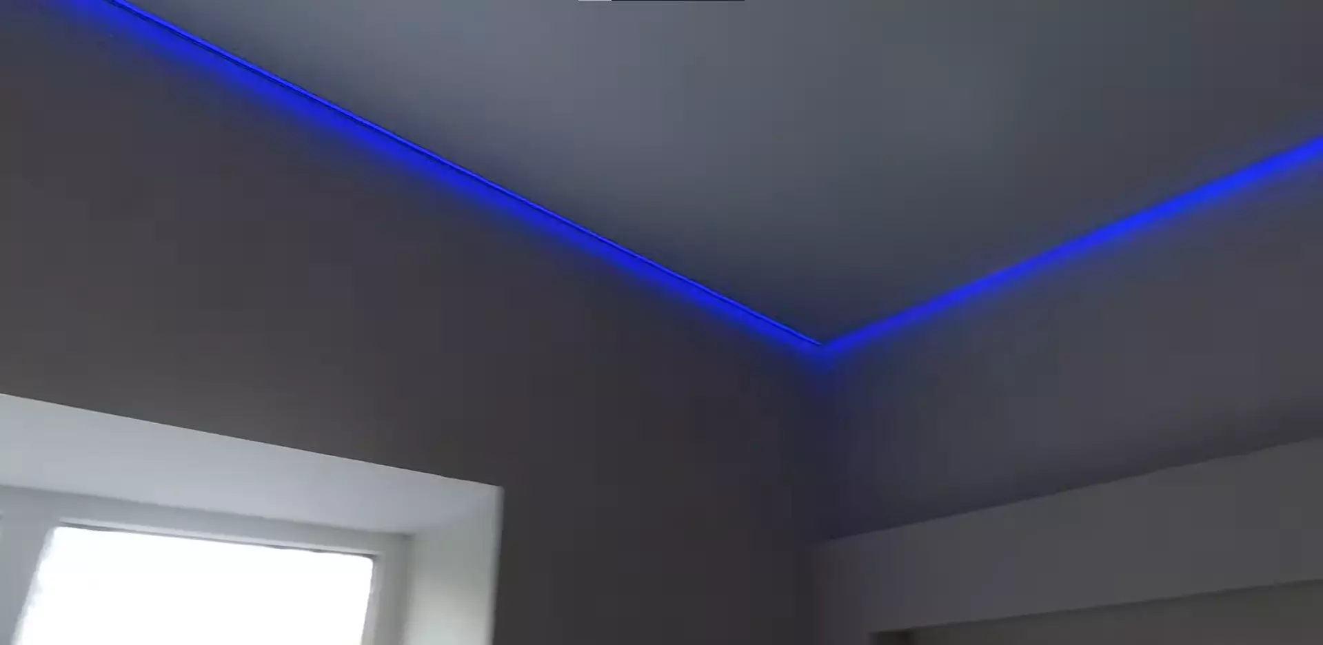 Парящий натяжной потолок